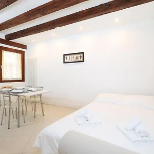  Appartement Bricola Biennale Italië