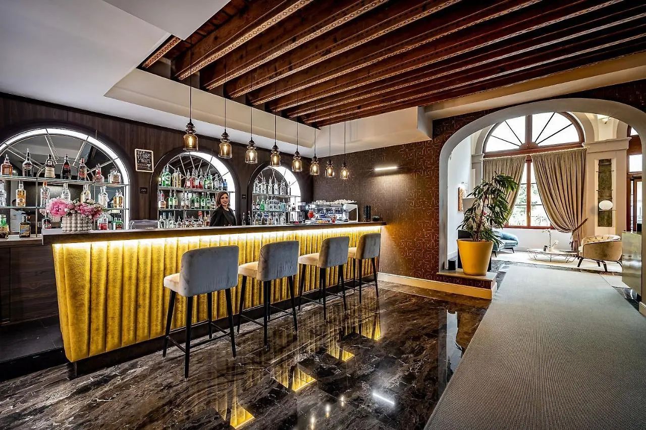 Hotel Palazzo Alfieri - Place Of Charme Florence